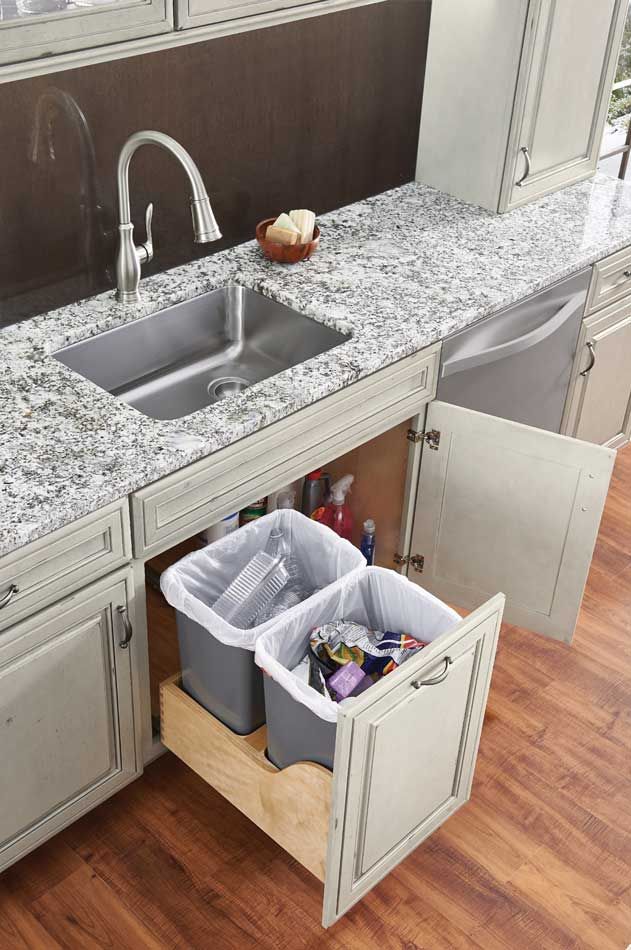 3-drawer chest: Elevating Kitchen Cabinet Interiors with Bespoke Dividers